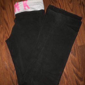 Yoga pants. Flare fit.